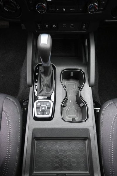 2027 Nissan Frontier SV
