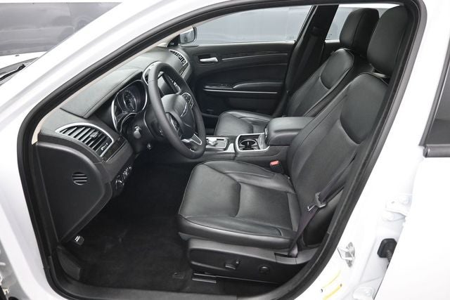 2022 Chrysler 300 Touring