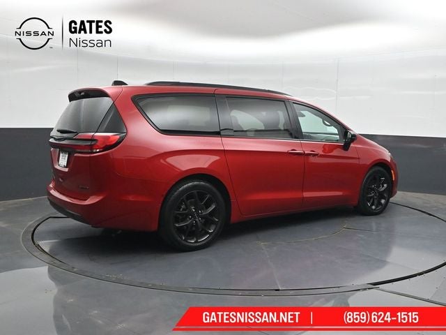 2025 Chrysler Pacifica Limited