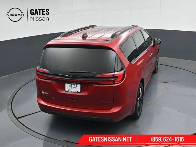 2025 Chrysler Pacifica Limited