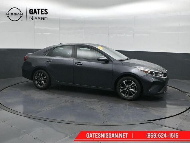 2024 Kia Forte LXS AT's photo