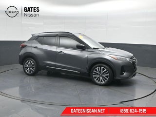 2022 Nissan Kicks SR