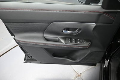 2027 Nissan Kicks SR