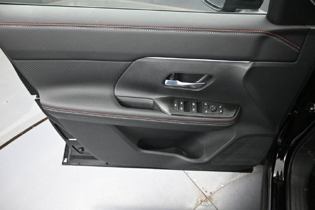 2027 Nissan Kicks SR