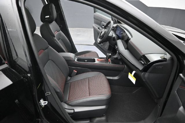 2027 Nissan Kicks SR
