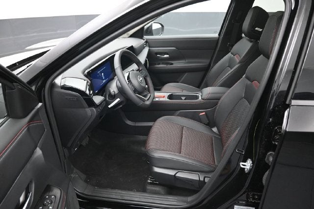 2027 Nissan Kicks SR