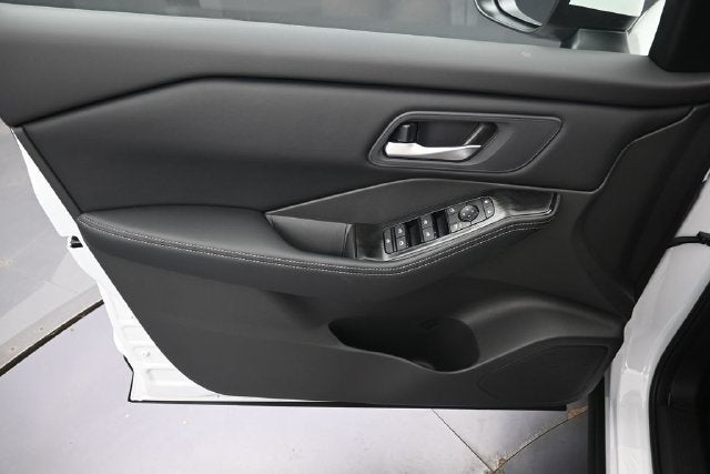 2027 Nissan Rogue SV
