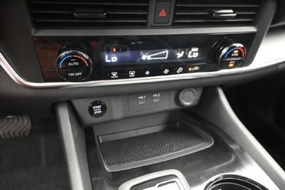 2027 Nissan Rogue SV