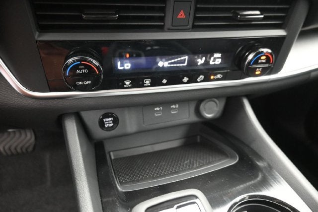 2027 Nissan Rogue SV