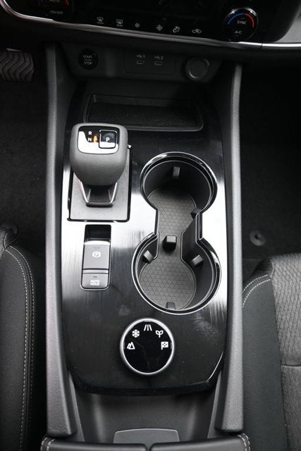 2027 Nissan Rogue SV