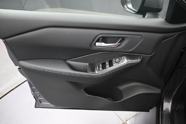2027 Nissan Rogue SV