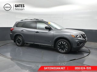 2020 Nissan Pathfinder SL