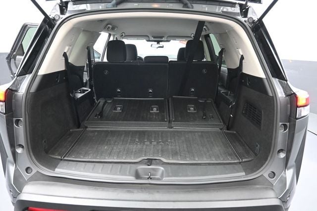 2023 Nissan Pathfinder SV