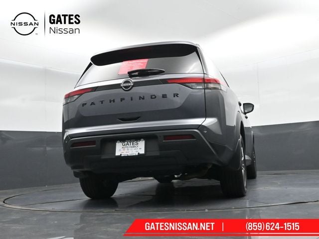2023 Nissan Pathfinder SV