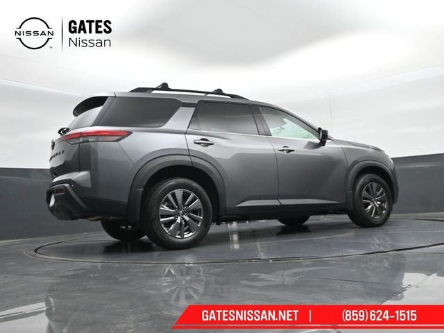 2023 Nissan Pathfinder SV