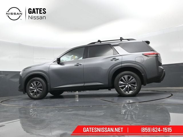 2023 Nissan Pathfinder SV