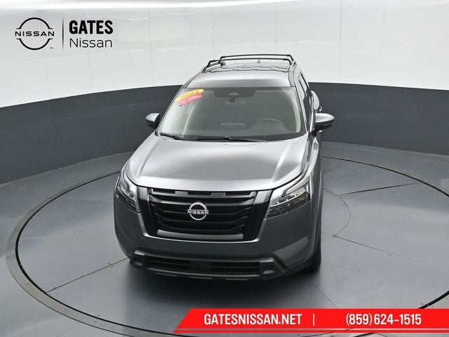 2023 Nissan Pathfinder SV