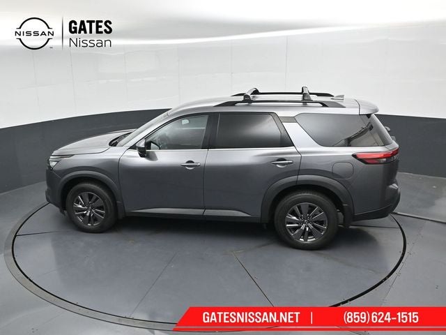 2023 Nissan Pathfinder SV