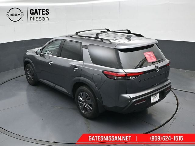 2023 Nissan Pathfinder SV