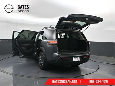 2023 Nissan Pathfinder SV