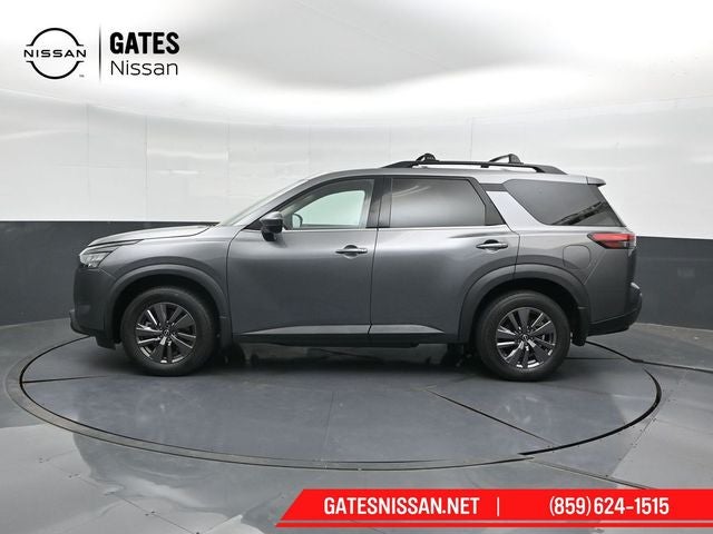 2023 Nissan Pathfinder SV