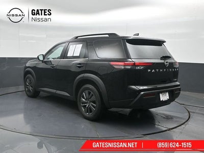 2024 Nissan Pathfinder SV