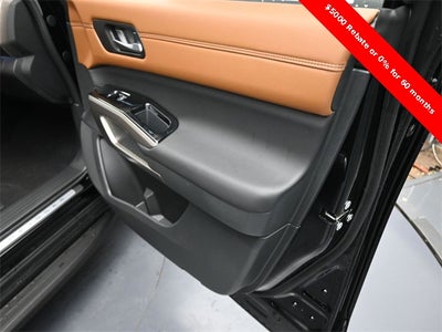 2025 Nissan Pathfinder Platinum