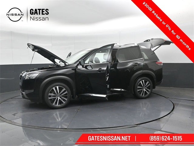 2025 Nissan Pathfinder Platinum