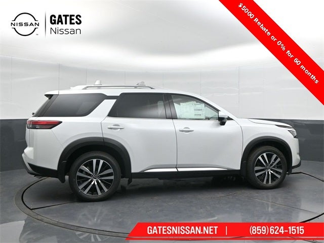 2025 Nissan Pathfinder Platinum