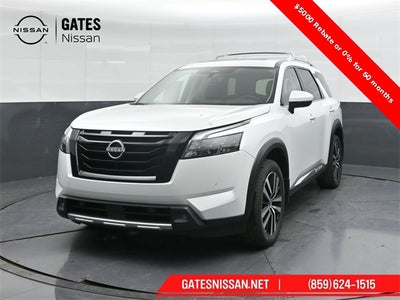 2025 Nissan Pathfinder Platinum