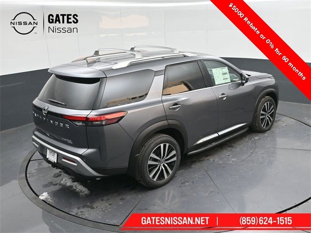 2025 Nissan Pathfinder Platinum