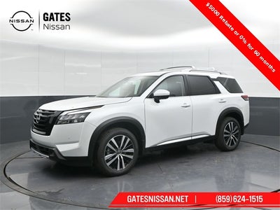 2025 Nissan Pathfinder Platinum