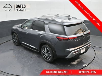 2025 Nissan Pathfinder Platinum