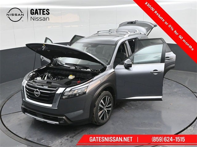 2025 Nissan Pathfinder Platinum