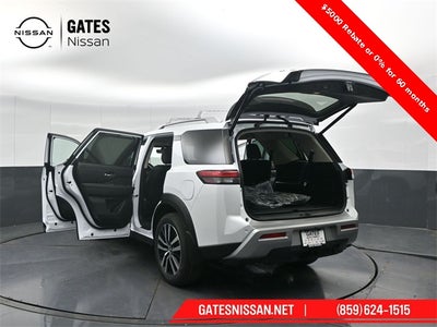 2025 Nissan Pathfinder Platinum