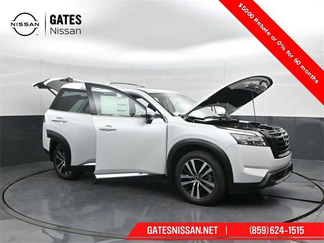2025 Nissan Pathfinder Platinum