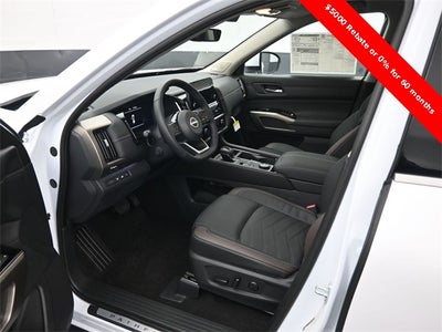 2025 Nissan Pathfinder Platinum