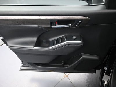 2024 Toyota Highlander Platinum