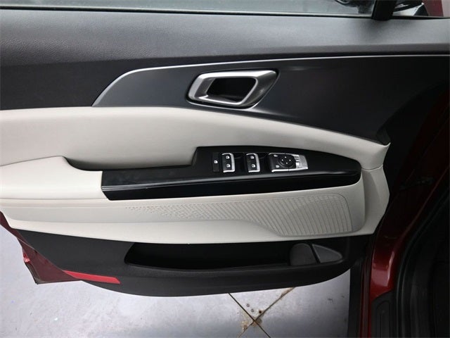 2023 Kia Carnival LX