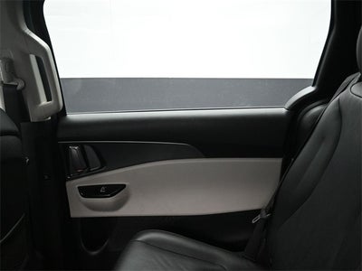 2023 Kia Carnival LX