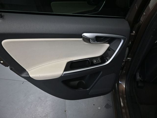 2015 Volvo XC60 T5 Premier