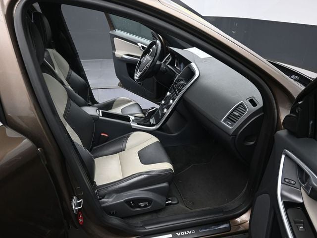 2015 Volvo XC60 T5 Premier