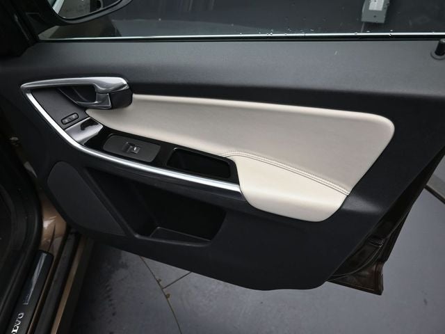 2015 Volvo XC60 T5 Premier