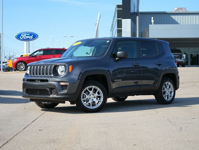 2023 Jeep Renegade Latitude 4x4's photo