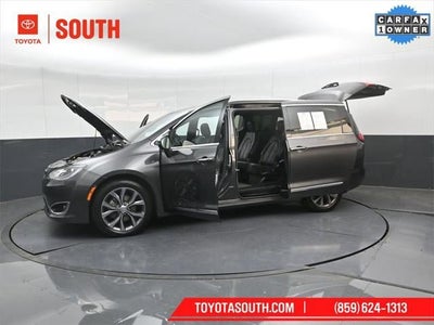 2020 Chrysler Pacifica Limited 35th Anniversary