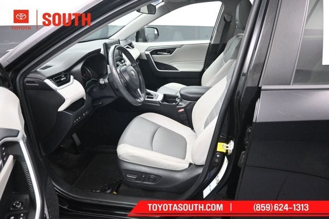 2019 Toyota RAV4 XLE Premium