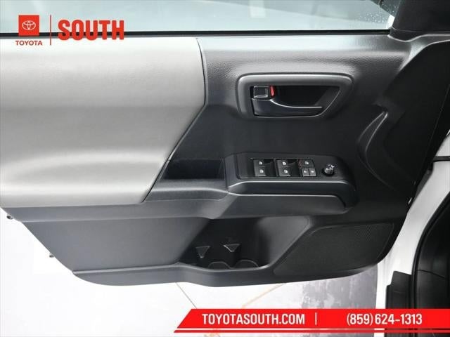 2022 Toyota Tacoma 4WD SR5