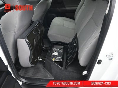 2022 Toyota Tacoma 4WD SR5