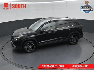2025 Volkswagen Taos SE