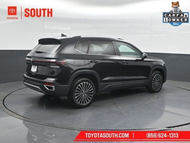 2025 Volkswagen Taos SE